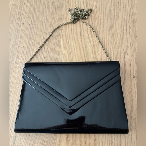 Vintage Patent Leather Envelope Clutch Cross Body Gold Chain Strap Black - Picture 1 of 8